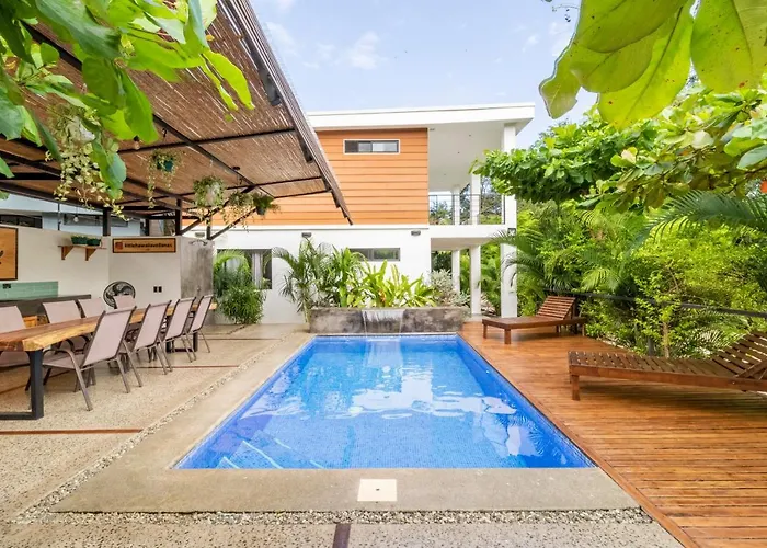 Little Hawaii Avellanas Guest house
