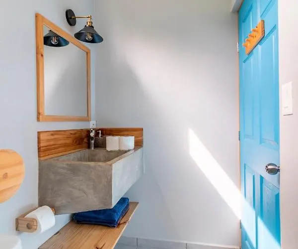 Guest house Little Hawaii Avellanas 4*